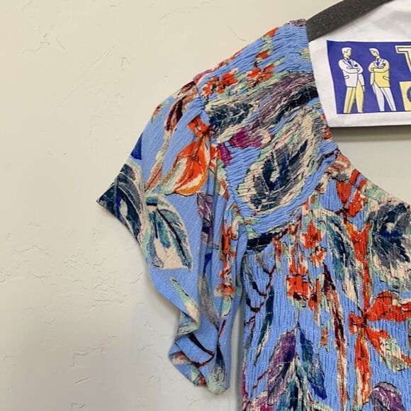 Floral Smocked En Creme Mini Dress - Picture 4 of 9